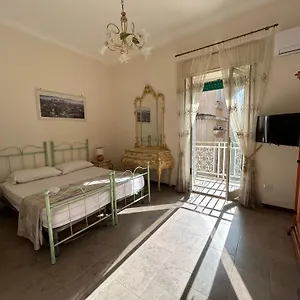 Bed and breakfast Casa Giulia, Nápoles